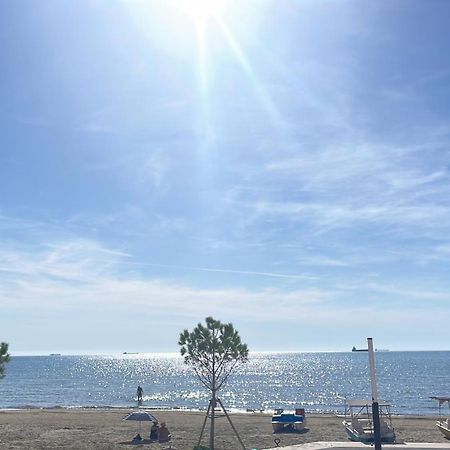 Beautiful Sea View Apartment Durrës Buitenkant foto